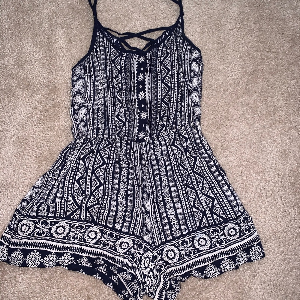 Patterned romper - Picture 2 of 3
